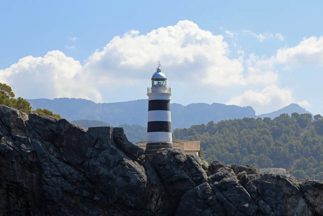 Faro de Punta de Sa Creu (Islas Baleares)