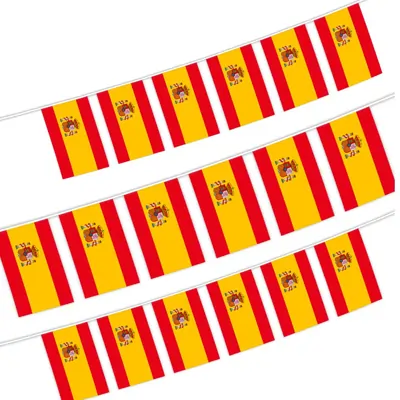 Guirnalda de 40 Banderines de España 14x21cm | Decoración Fiestas y 12 de Octubre