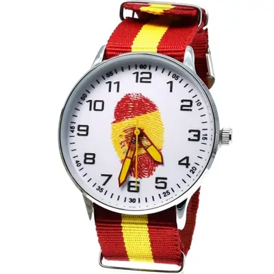 BDM Reloj para Hombre y Mujer analógico de Tela con la Bandera de España y Esfera Redonda.
